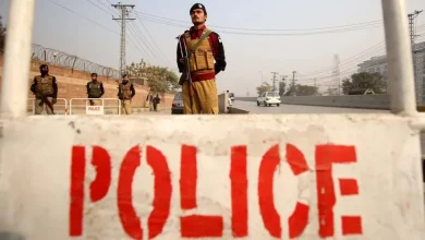 Pakistan- At least 10 killed in attack on police station